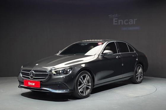 Mercedes-Benz E-Class E350 4MATIC Avantgarde — пробег 106 911 км — фото 1 из 5