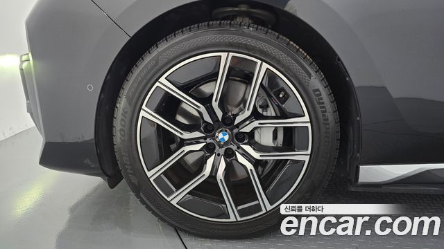 BMW i7 eDrive 50 M Sport — пробег 49 835 км — фото 5 из 5