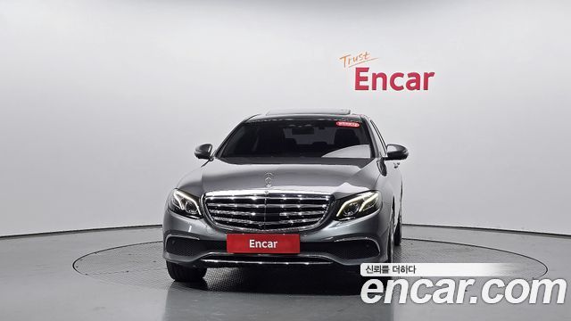Mercedes-Benz E-Class E300 4MATIC Exclusive — пробег 86 990 км — фото 3 из 5