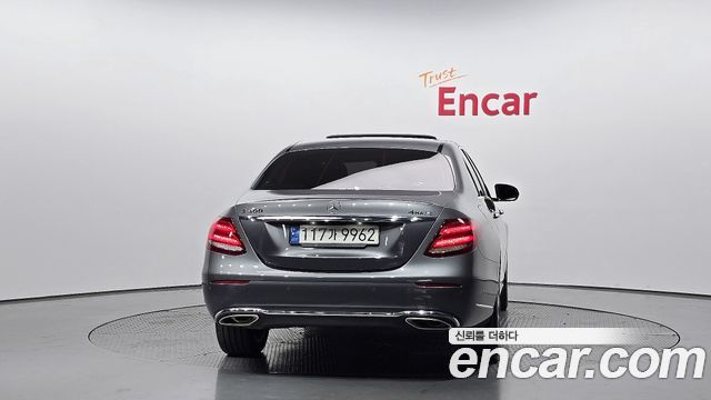 Mercedes-Benz E-Class E300 4MATIC Exclusive — пробег 86 990 км — фото 4 из 5