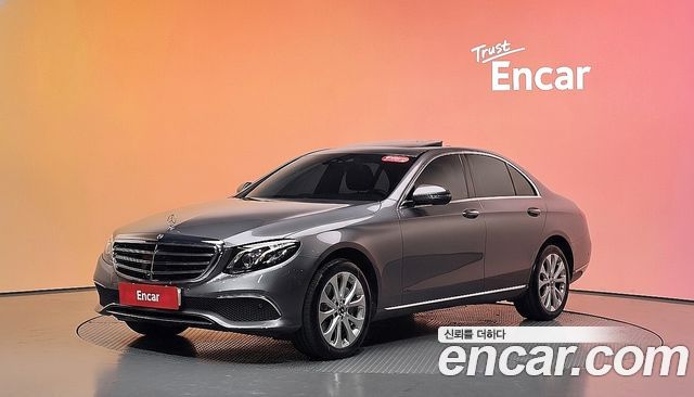 Mercedes-Benz E-Class E300 4MATIC Exclusive — пробег 86 990 км — фото 1 из 5
