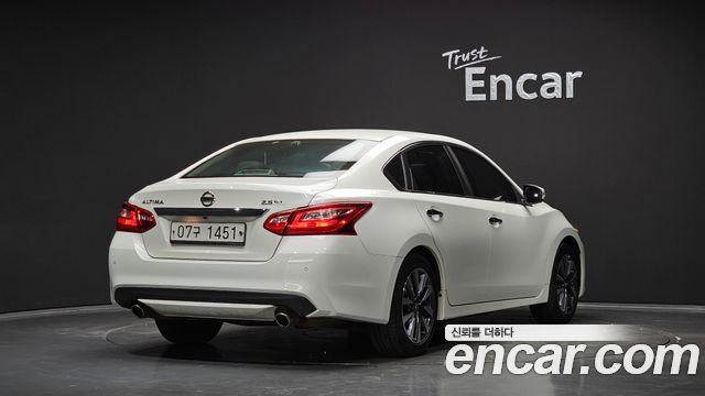Nissan Altima 2.5 Tech L33 — пробег 157 010 км — фото 2 из 5