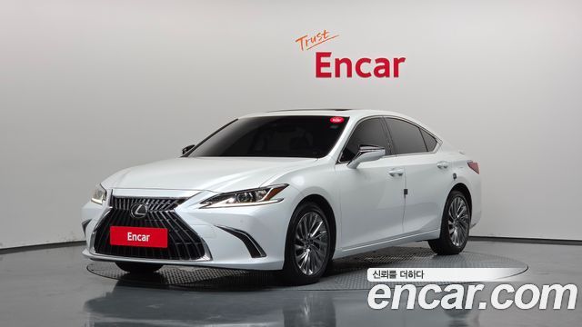 Lexus ES Luxury Plus — пробег 60 322 км — фото 1 из 5