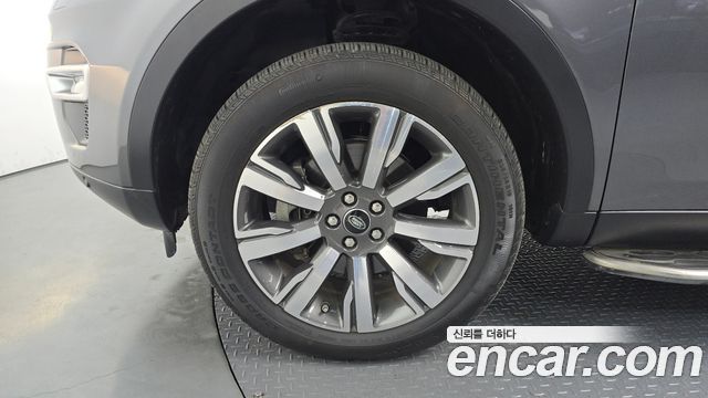 Land Rover Discovery Sport 2.0 TD4 HSE Luxury — пробег 53 180 км — фото 5 из 5