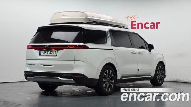 Kia Carnival 9-Seater Signature — пробег 71 169 км — фото 2 из 5