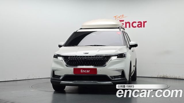 Kia Carnival 9-Seater Signature — пробег 71 169 км — фото 3 из 5