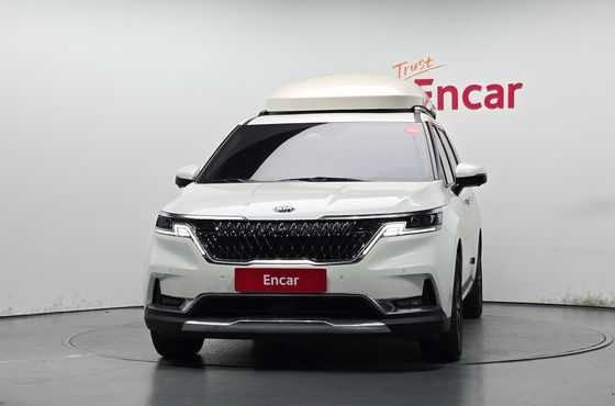 Kia Carnival 9-Seater Signature — пробег 71 169 км — фото 3 из 5