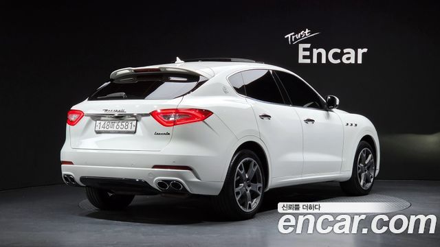 Maserati Levante из Кореи Encar