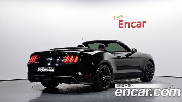 Ford Mustang Convertible — пробег 100 481 км — фото 2 из 5