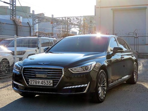 Genesis EQ900 3.8 GDI AWD Premium Luxury — пробег 210 000 км — фото 2 из 5