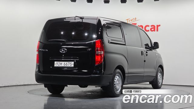 Hyundai Starex Van 5-Seater Style — пробег 84 987 км — фото 2 из 5