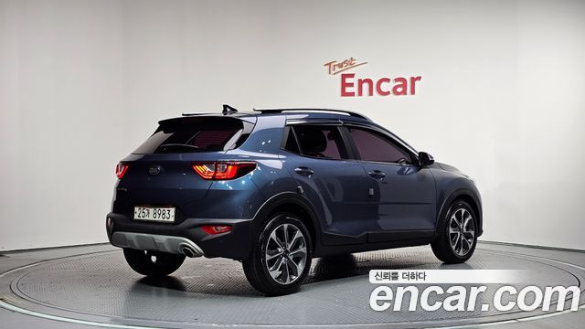 Kia Stonic из Кореи Encar