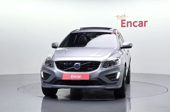 Volvo XC60 T6 R-Design 1st — пробег 76 114 км — фото 3 из 5