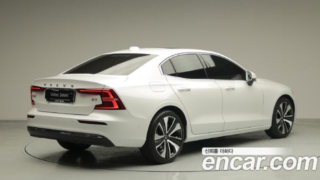 Volvo S60 B5 Ultra Bright — пробег 17 531 км — фото 4 из 5