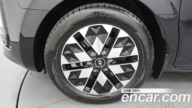 Hyundai Staria 4WD Lounge 9-Seater Limousine — пробег 46 216 км — фото 5 из 5