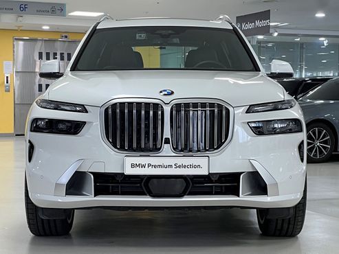 BMW X7 xDrive 40i Design Pure Excellence 6-Seater — пробег 7 446 км — фото 3 из 5
