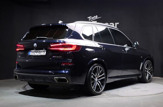 BMW X5 M50i — пробег 88 954 км — фото 2 из 5