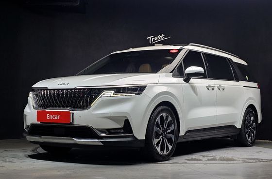 Kia Carnival Diesel 9-Seater Signature — пробег 44 488 км — фото 1 из 5