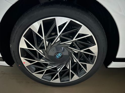 Hyundai Grandeur Exclusvie — пробег 650 км — фото 5 из 5