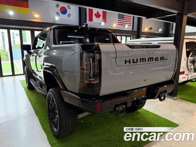 GMC Hummer EV e4WD — пробег 45 км — фото 2 из 5