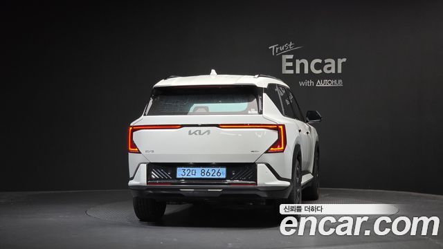 Kia EV5 Long Range 2WD GT Line — пробег 9 004 км — фото 4 из 5