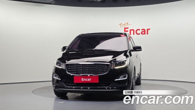 Kia Carnival 11-Seater Prestige — пробег 96 251 км — фото 3 из 5