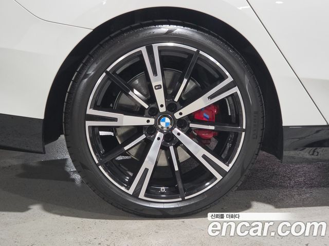 BMW 5-Series 530i xDrive M Sport Pro Special Edition — пробег 19 030 км — фото 5 из 5