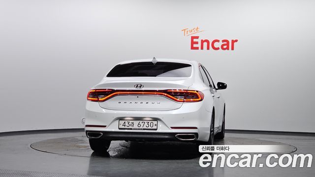 Hyundai Grandeur из Кореи Encar