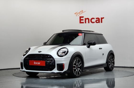 Mini Cooper JCW — пробег 5 695 км — фото 1 из 5