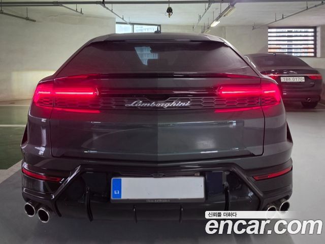 Lamborghini Urus 4.0 V8 SE — пробег 30 км — фото 4 из 5