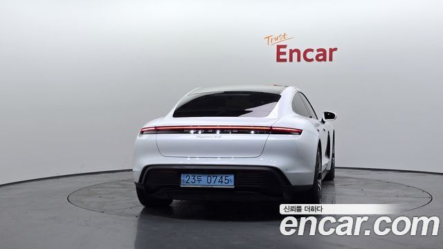 Porsche Taycan из Кореи Encar
