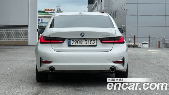 BMW 3-Series 320i Luxury — пробег 41 000 км — фото 4 из 5