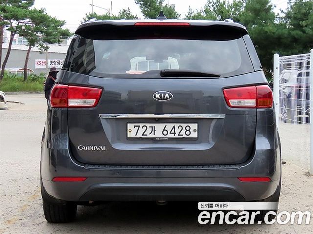 Kia Carnival из Кореи Encar