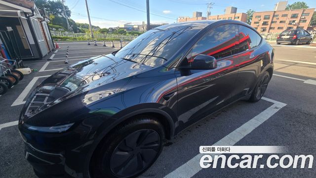 Tesla Model Y Premium RWD — пробег 24 000 км — фото 1 из 5