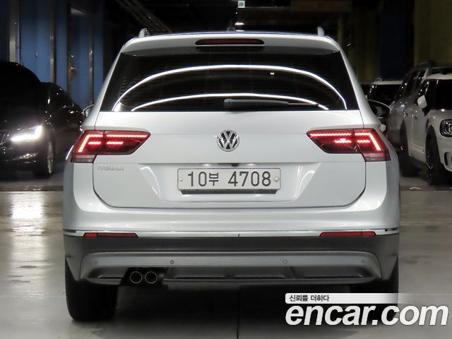 Volkswagen Tiguan 2.0 TDI Premium — пробег 69 068 км — фото 4 из 5