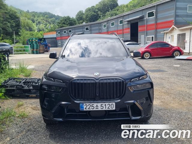 BMW X7 xDrive 40i M Sport 6STR — пробег 29 600 км — фото 2 из 5