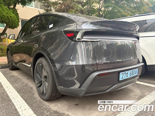 Tesla Model Y Premium RWD — пробег 1 988 км — фото 5 из 5