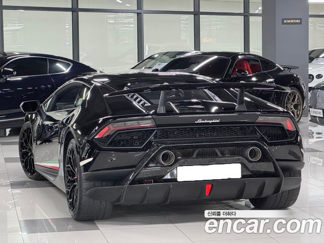 Lamborghini Huracan LP640-4 Performante — пробег 6 300 км — фото 3 из 5