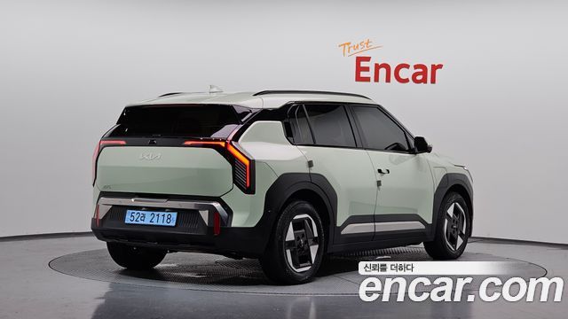 Kia EV3 Long Range 2WD Earth — пробег 38 647 км — фото 2 из 5