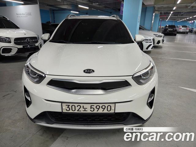 Kia Stonic из Кореи Encar