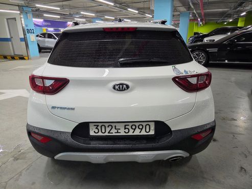 Kia Stonic Diesel 1.6 Trendy — пробег 130 400 км — фото 4 из 5