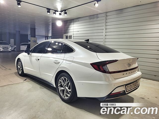 Hyundai Sonata 2.0 Premium — пробег 63 776 км — фото 2 из 5