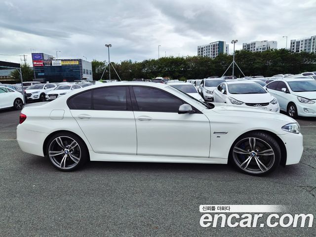 BMW 5-Series M550d xDrive — пробег 127 645 км — фото 4 из 5