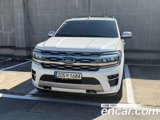 Ford Expedition Platinum 4WD 7Seater — пробег 37 970 км — фото 3 из 5
