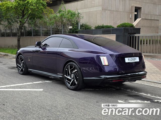 Rolls-Royce Spectre Coupe Black Badge — пробег 10 300 км — фото 2 из 5