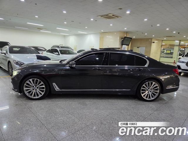 BMW 7-Series 750Li xDrive Prestige — пробег 143 809 км — фото 3 из 5