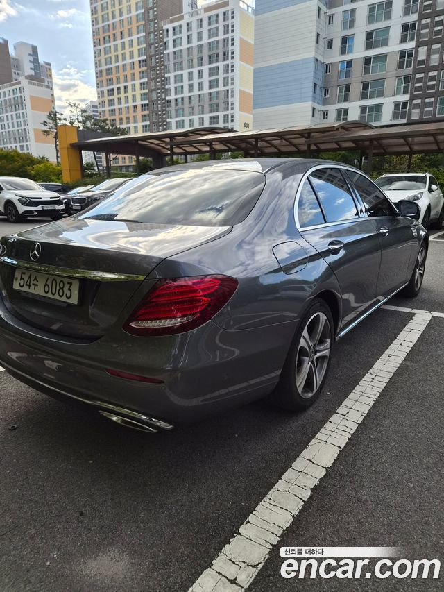 Mercedes-Benz E-Class из Кореи Encar