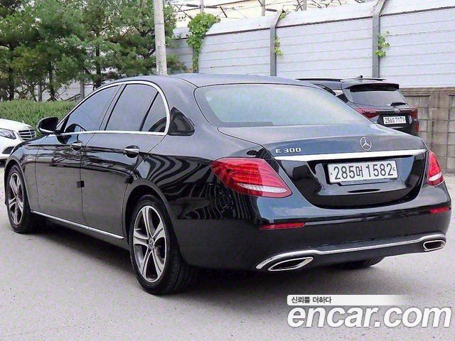 Mercedes-Benz E-Class из Кореи Encar