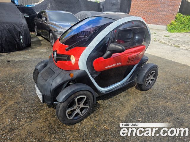 Renault (Samsung) Twizy Intens(2-seater) — пробег 27 618 км — фото 1 из 5