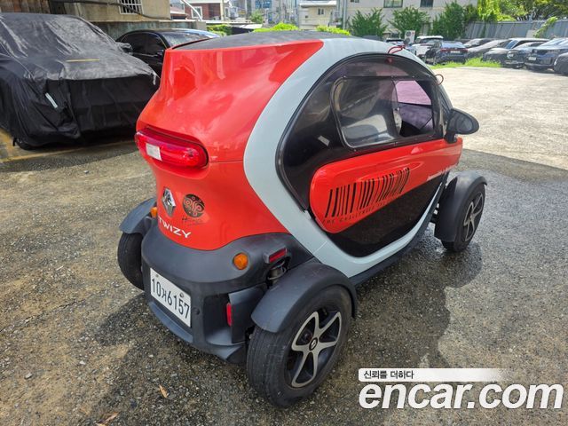 Renault (Samsung) Twizy Intens(2-seater) — пробег 27 618 км — фото 2 из 5